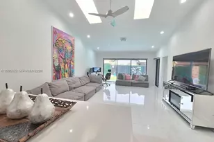 270 SE 7th St, Dania Beach, FL 33004 - Photo 1