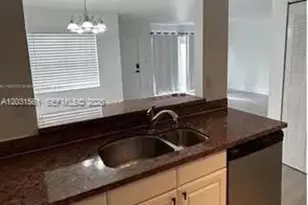 365 NW 85th Ct, Miami, FL 33126 - Photo 5