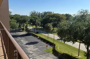 4570 NW 18th Ave, Deerfield Beach, FL 33064 - Photo 21