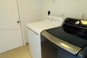 10420 SW 24th Ct, Miramar, FL 33025 - Photo 11
