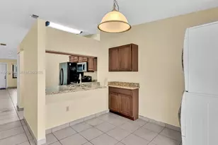 10828 SW 72nd St, Miami, FL 33173 - Photo 15