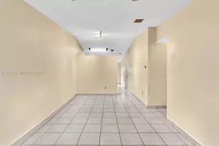 10828 SW 72nd St, Miami, FL 33173 - Photo 5