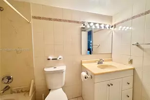 17600 N Bay Rd, Sunny Isles Beach, FL 33160 - Photo 27
