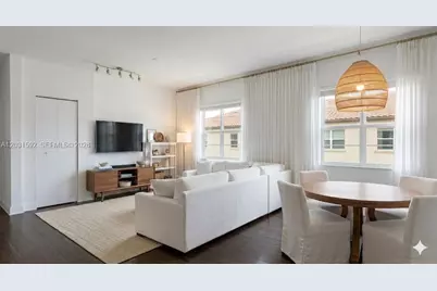 420 15th St #307, Miami Beach, FL 33139 - Photo 1