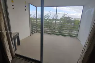 3660 NE 166th St, North Miami Beach, FL 33160 - Photo 15