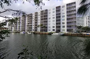 3660 NE 166th St, North Miami Beach, FL 33160 - Photo 75