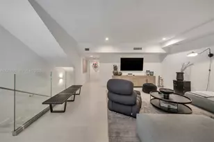 10659 NE Quay Bridge Ct, Miami, FL 33138 - Photo 11