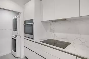 10659 NE Quay Bridge Ct, Miami, FL 33138 - Photo 7
