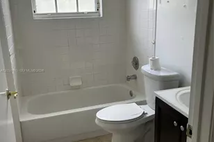 9136 NW 192nd Terrace, Hialeah, FL 33018 - Photo 9