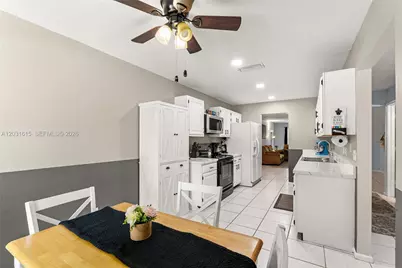 11870 Donlin Dr, Wellington, FL 33414 - Photo 9