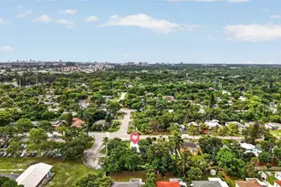 1695 NE 160th St, North Miami Beach, FL 33162 - Photo 31