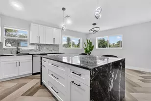 1695 NE 160th St, North Miami Beach, FL 33162 - Photo 11