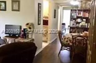 100 SW 132nd Way, Pembroke Pines, FL 33027 - Photo 5