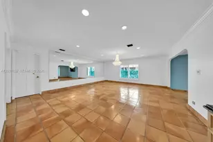 8820 N Lake Dasha Dr, Plantation, FL 33324 - Photo 13