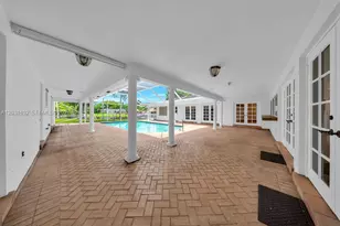 8820 N Lake Dasha Dr, Plantation, FL 33324 - Photo 33