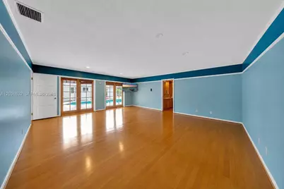 8820 N Lake Dasha Dr, Plantation, FL 33324 - Photo 17