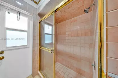 8820 N Lake Dasha Dr, Plantation, FL 33324 - Photo 21