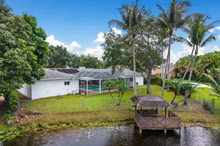 8820 N Lake Dasha Dr, Plantation, FL 33324 - Photo 37