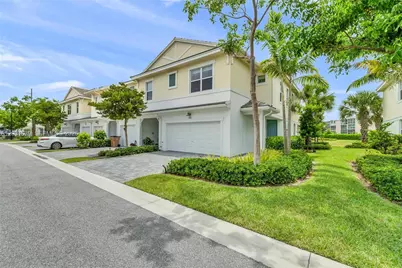581 Sanderling Cir #581, Deerfield Beach, FL 33442 - Photo 3
