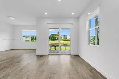 581 Sanderling Cir #581, Deerfield Beach, FL 33442 - Photo 15