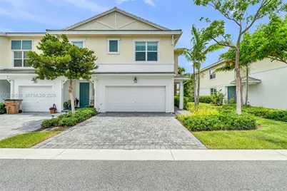 581 Sanderling Cir #581, Deerfield Beach, FL 33442 - Photo 3