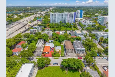 559 NW 34th St, Miami, FL 33127 - Photo 9
