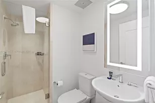 4401 Collins Ave, Miami Beach, FL 33140 - Photo 31