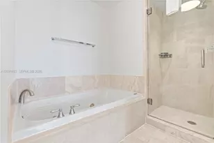 4401 Collins Ave, Miami Beach, FL 33140 - Photo 29
