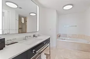 4401 Collins Ave, Miami Beach, FL 33140 - Photo 27