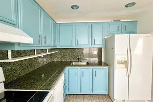 671 NE 195th St, Miami, FL 33179 - Photo 15