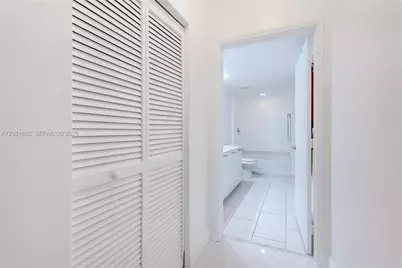 951 Brickell Ave #705, Miami, FL 33131 - Photo 19