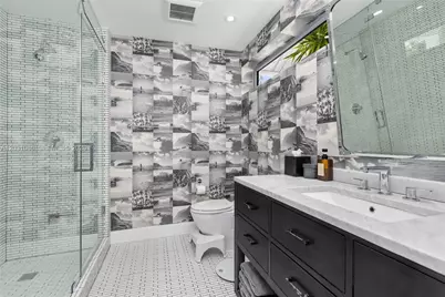 13395 Biscayne Bay Dr, North Miami, FL 33181 - Photo 23