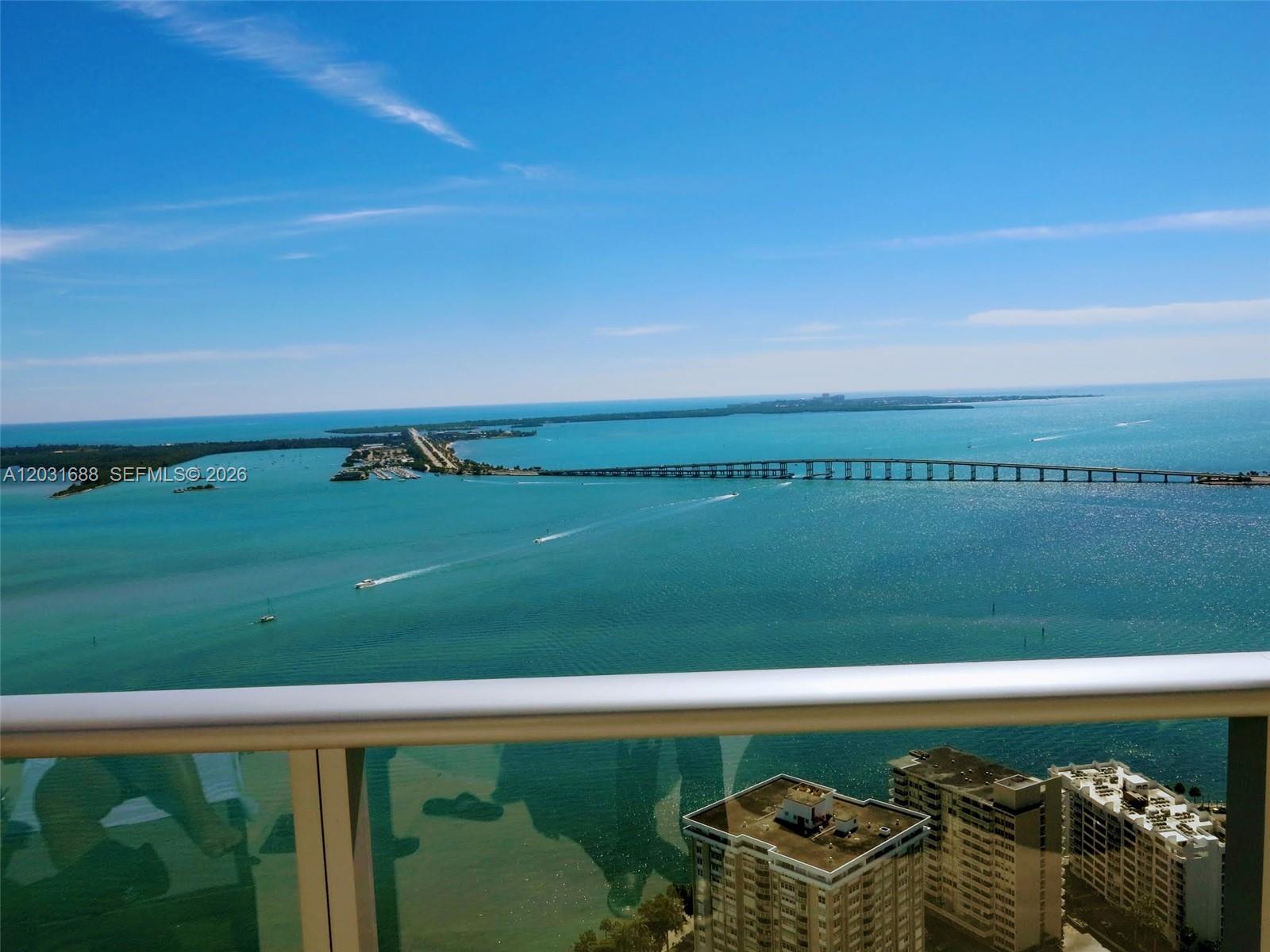 1300 Brickell Bay Dr #3506 - 1300 Brickell Bay Dr #3506, Miami, FL 33131 Luxury Property | Jose Angel Pina