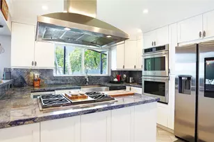 6220 W 10th Ave, Hialeah, FL 33012 - Photo 11