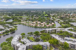 901 Colony Point Cir, Pembroke Pines, FL 33026 - Photo 21