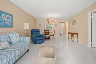 901 Colony Point Cir, Pembroke Pines, FL 33026 - Photo 9
