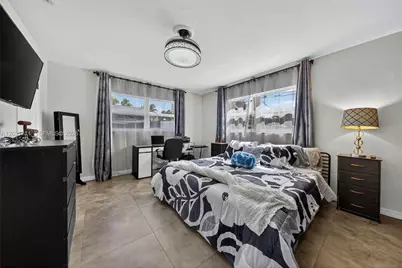 380 SE 1st Ter, Pompano Beach, FL 33060 - Photo 23