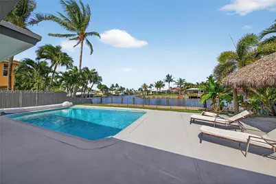 380 SE 1st Ter, Pompano Beach, FL 33060 - Photo 27