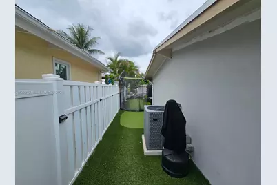 2543 Gulfstream Ln, Fort Lauderdale, FL 33312 - Photo 33