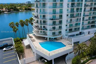 5900 Collins Ave, Miami Beach, FL 33140 - Photo 31