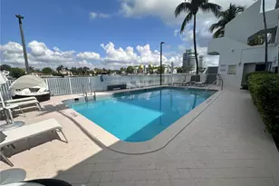 5880 W Collins Ave, Miami Beach, FL 33140 - Photo 39