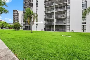 3101 N Country Club Dr, Aventura, FL 33180 - Photo 3