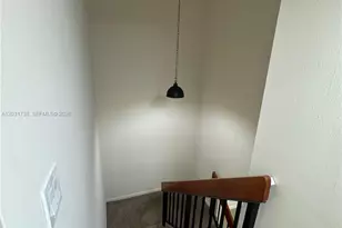 16498 NE 26th Ave, North Miami Beach, FL 33160 - Photo 21