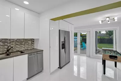 1605 NW 7th Ter, Fort Lauderdale, FL 33311 - Photo 17