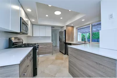 2120 NE 207th St, Miami, FL 33179 - Photo 13