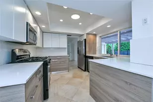 2120 NE 207th St, Miami, FL 33179 - Photo 13