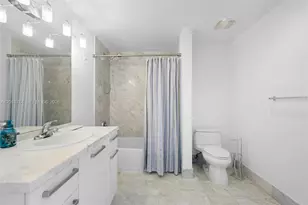 253 NE 2nd St, Miami, FL 33132 - Photo 11