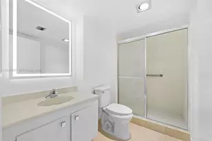 20505 E Country Club Dr, Aventura, FL 33180 - Photo 9