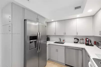 5600 Collins Ave #14R, Miami Beach, FL 33140 - Photo 11