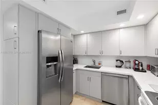 5600 Collins Ave, Miami Beach, FL 33140 - Photo 11